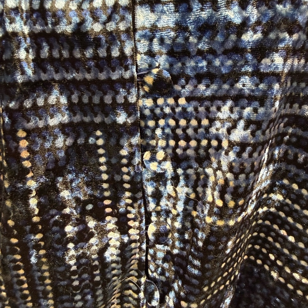 White House Black Market crushed velvet black and blue twilight top size 8 - Picture 5 of 9